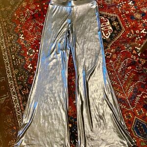 Shiny metallic flare leggings